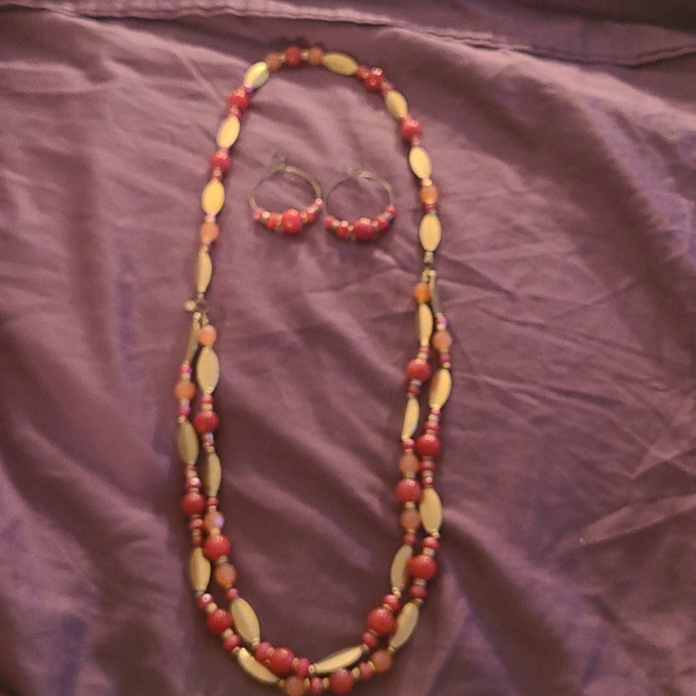 2/$10 Premier jewelry necklace set